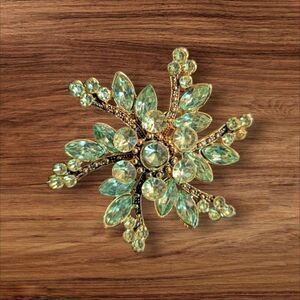 Green Rhinestone Gold-Tone Snowflake Brooch Sparkling Vintage Costume Jewelry Pi